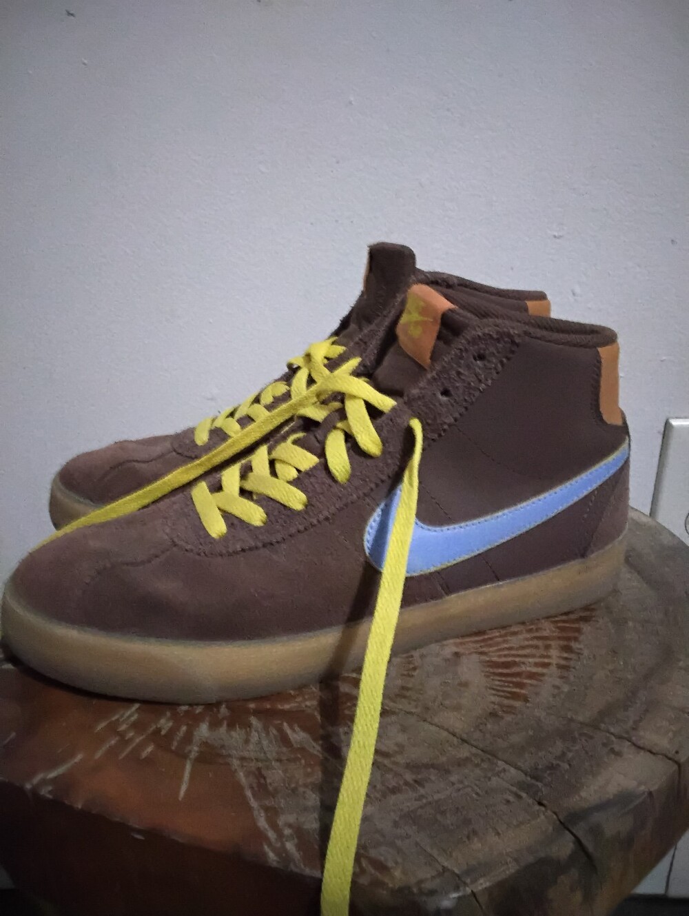 Women's Nioe SB Why So Sad Deadstock High-Top Sneakers with Light Blue Accents